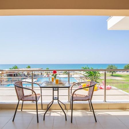 Ocean Hotel Resort كاستروزيكيا المظهر الخارجي الصورة