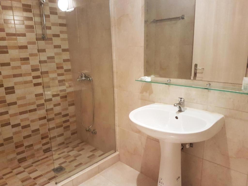 Ocean Hotel Resort كاستروزيكيا المظهر الخارجي الصورة