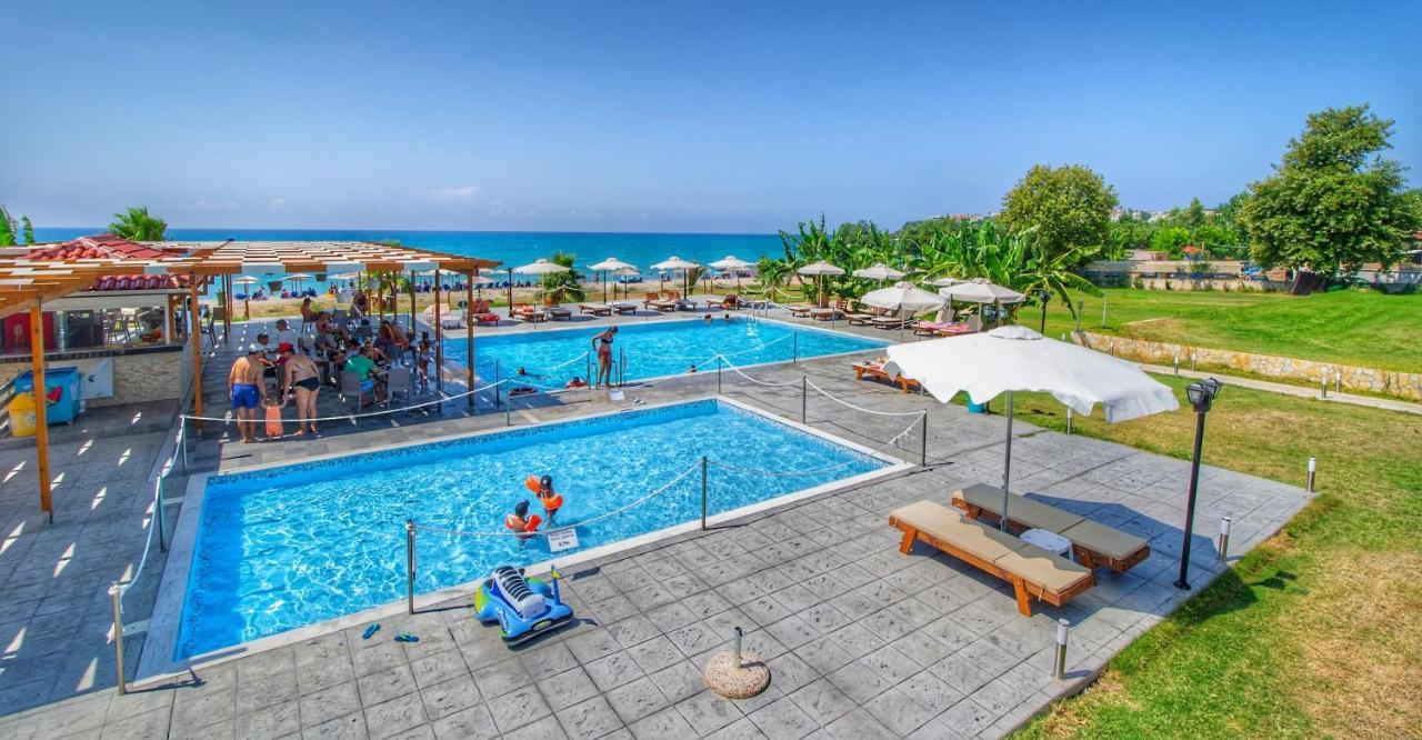 Ocean Hotel Resort كاستروزيكيا المظهر الخارجي الصورة