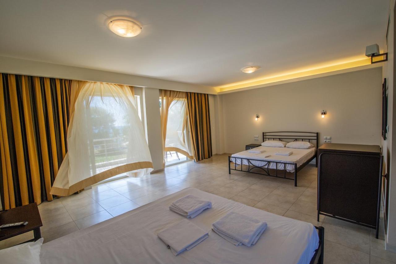 Ocean Hotel Resort كاستروزيكيا المظهر الخارجي الصورة